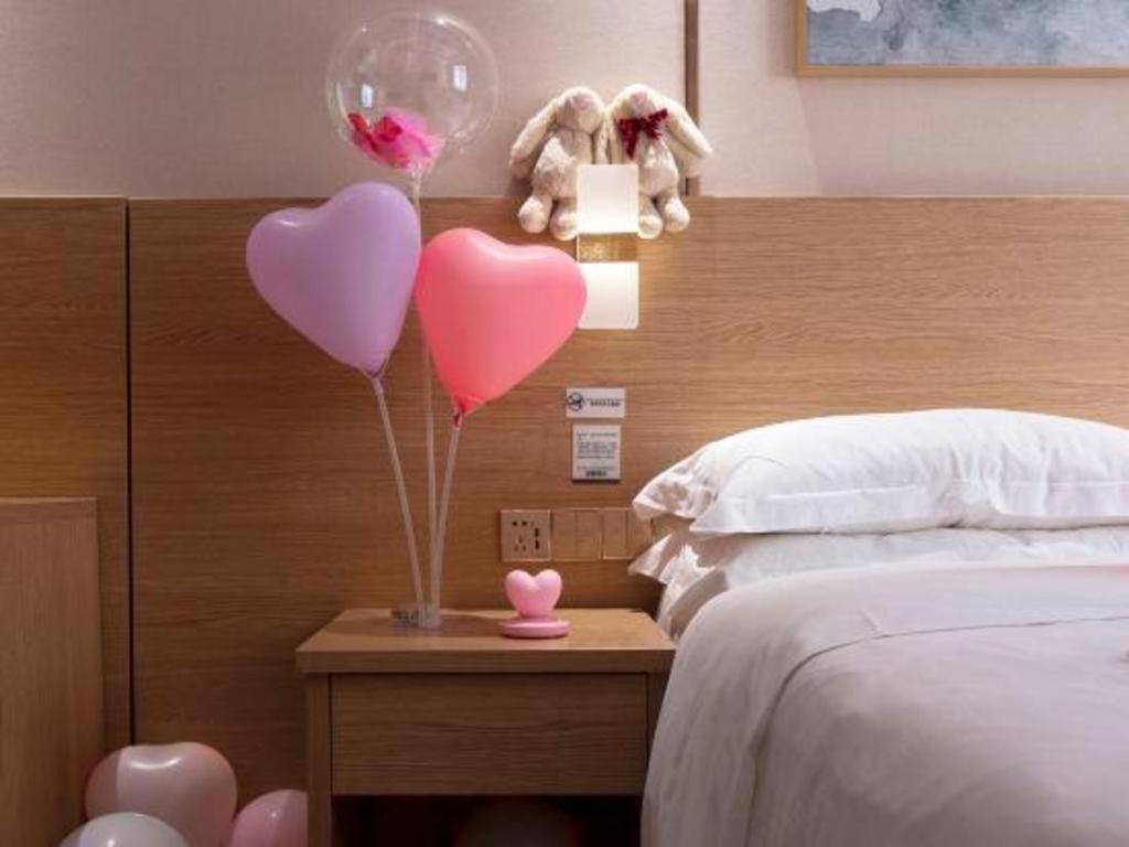 T Social Hotel Guangzhou Railway Station Branch Εξωτερικό φωτογραφία